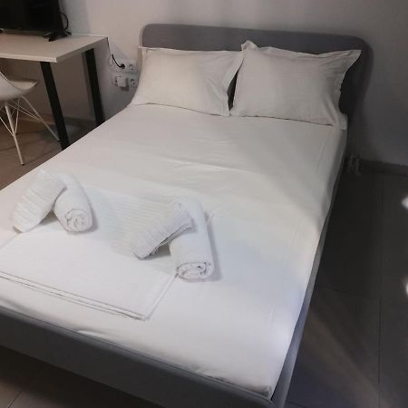 Apartament New Cozy Studio in Aigaleo Ateny Zewnętrze zdjęcie